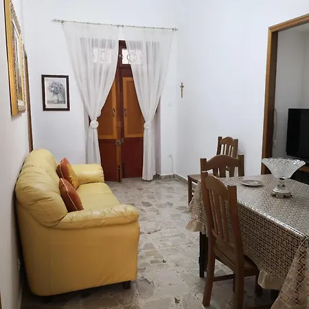 Apartment Casa Zia Pina Caronia